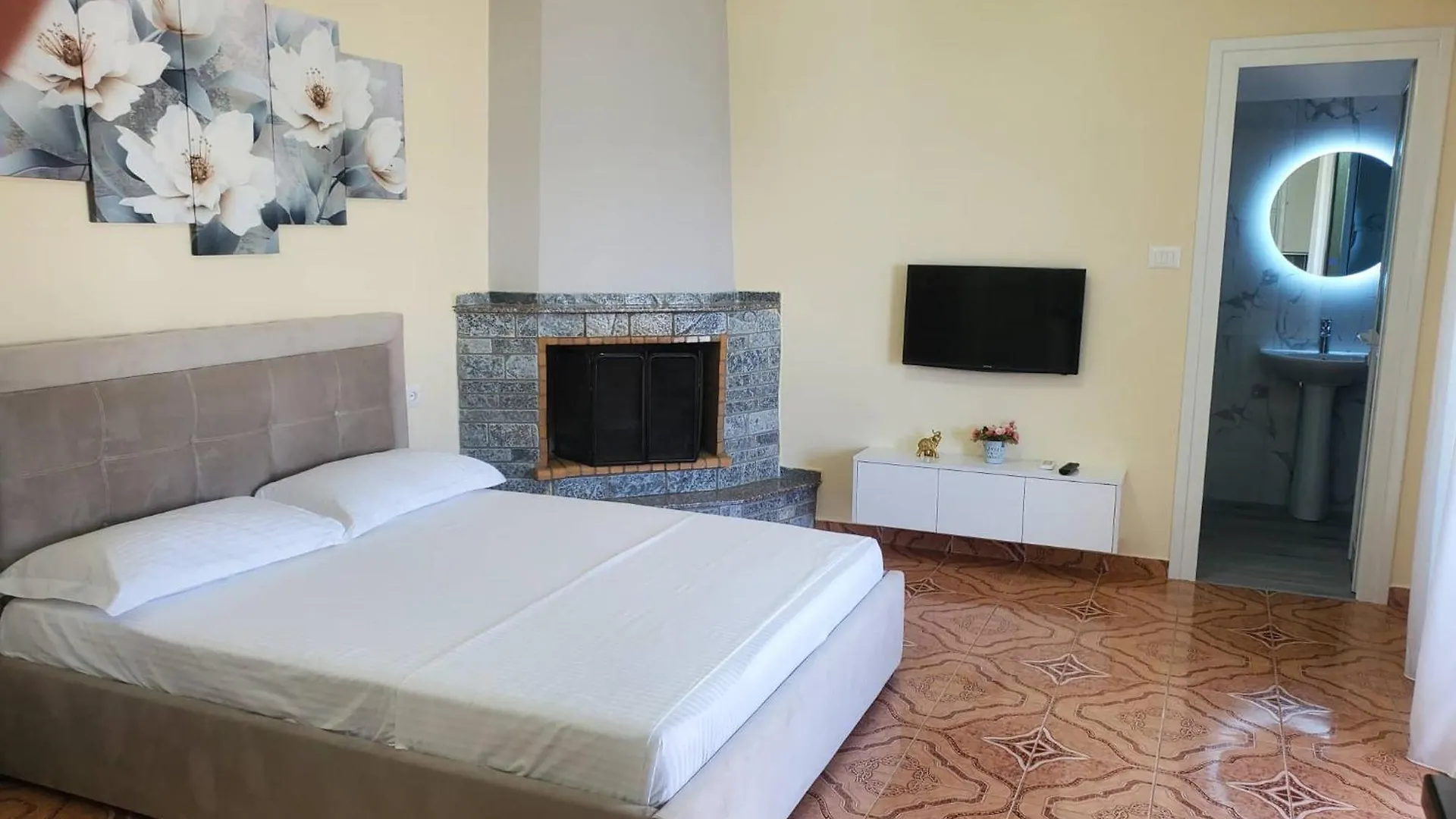 Guest House Sandri Sarande Apartment