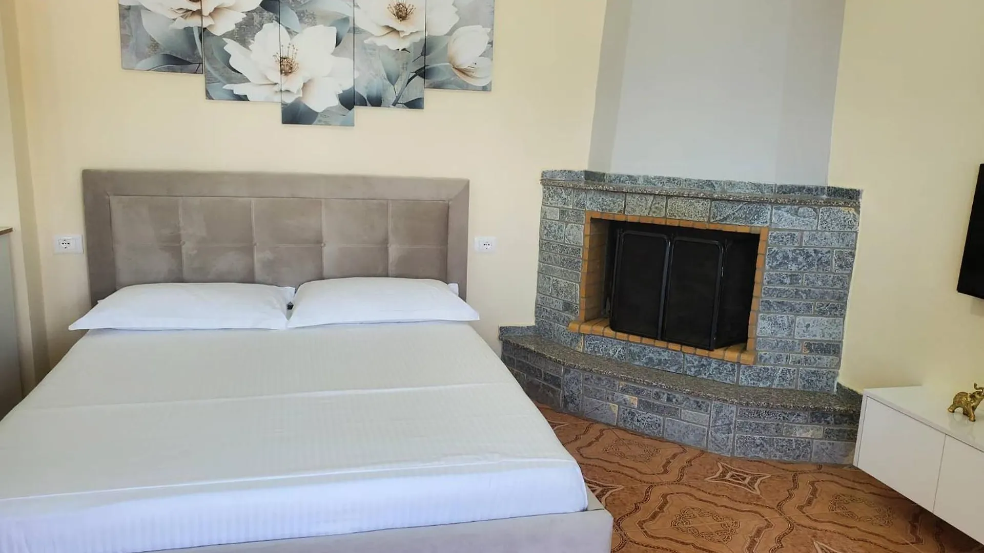 Guest House Sandri Sarande Apartment